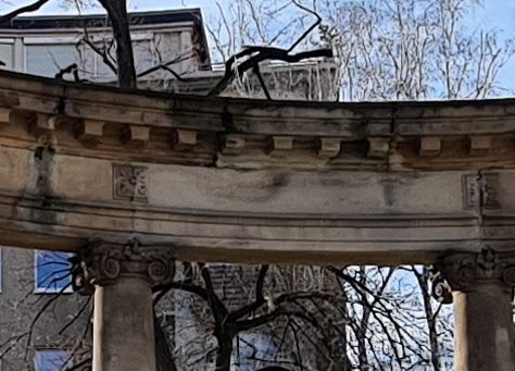 Ein Schärfevergleich zwischen der Superweitwinkelkamera des Galaxy S20 Ultra ...